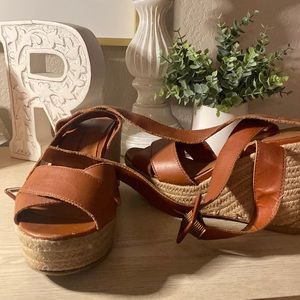 Gap strappy wedges size 7